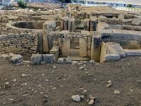 Überblick über die überdachte Tarxien Tempelanlage - Malta